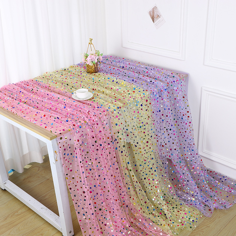 Яркая ткань из тюля с золотыми – обзор и цена Table Runner