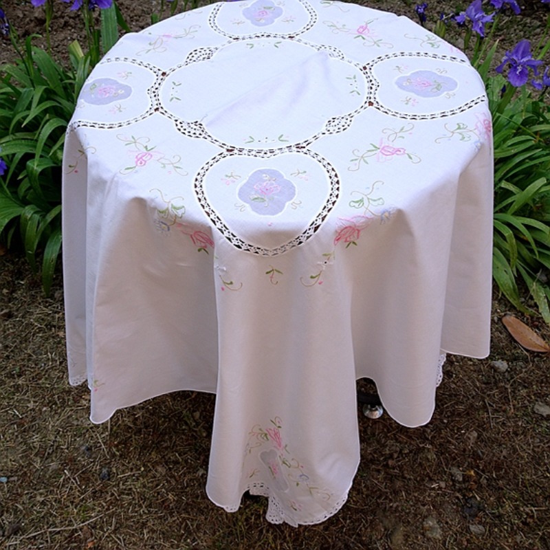 Маленькая машинная вышивка из  – обзор и цена Table Runner